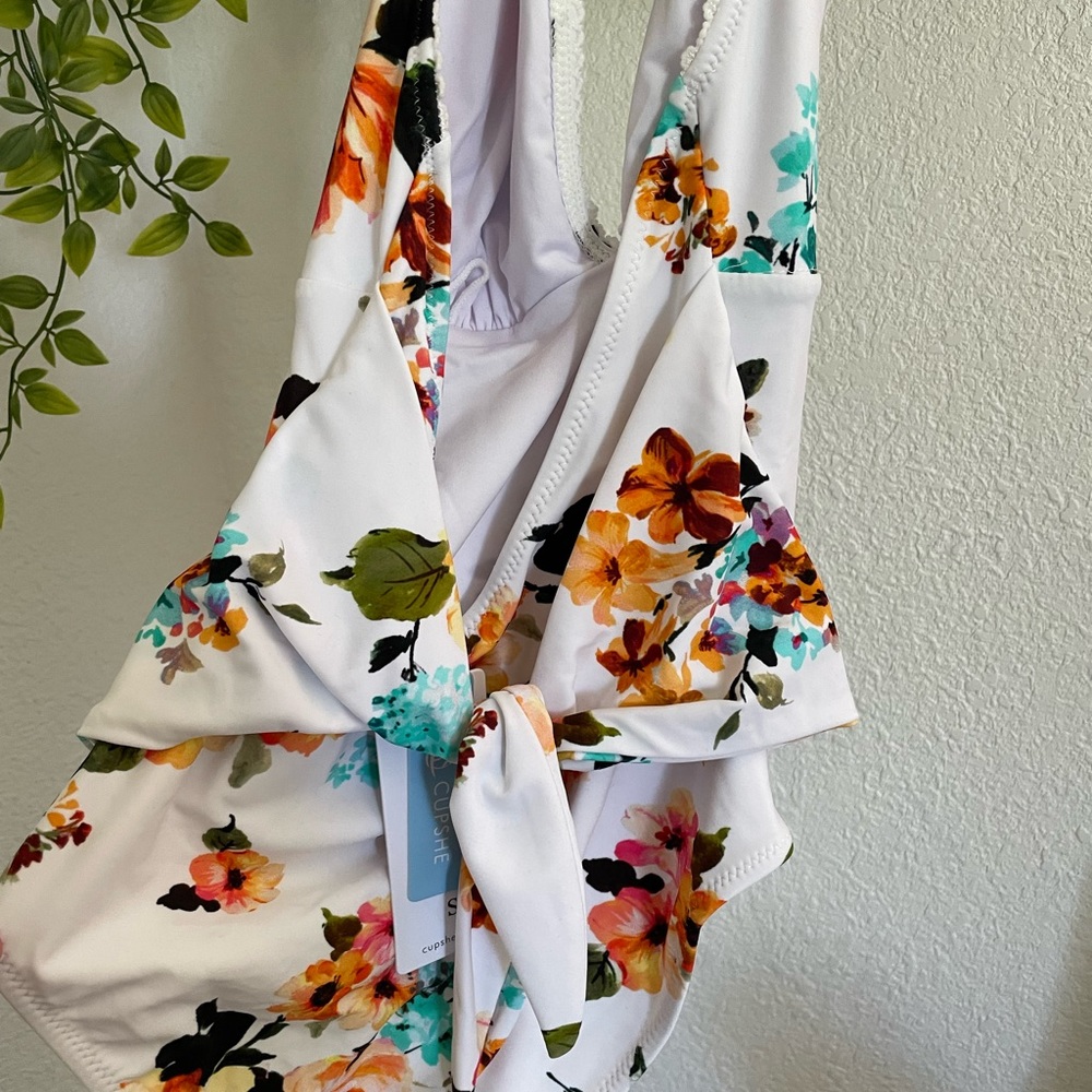 Cupshe swimsuit